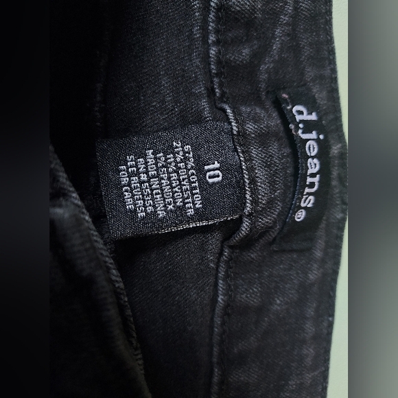 Women's Black Jeans - Picture 6 of 8